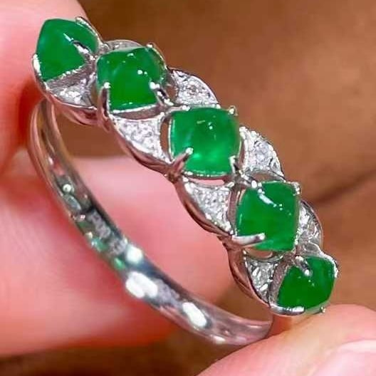 14k Gold 1 Ct Vivid Green Natural Emerald & Diamond Ring - 4