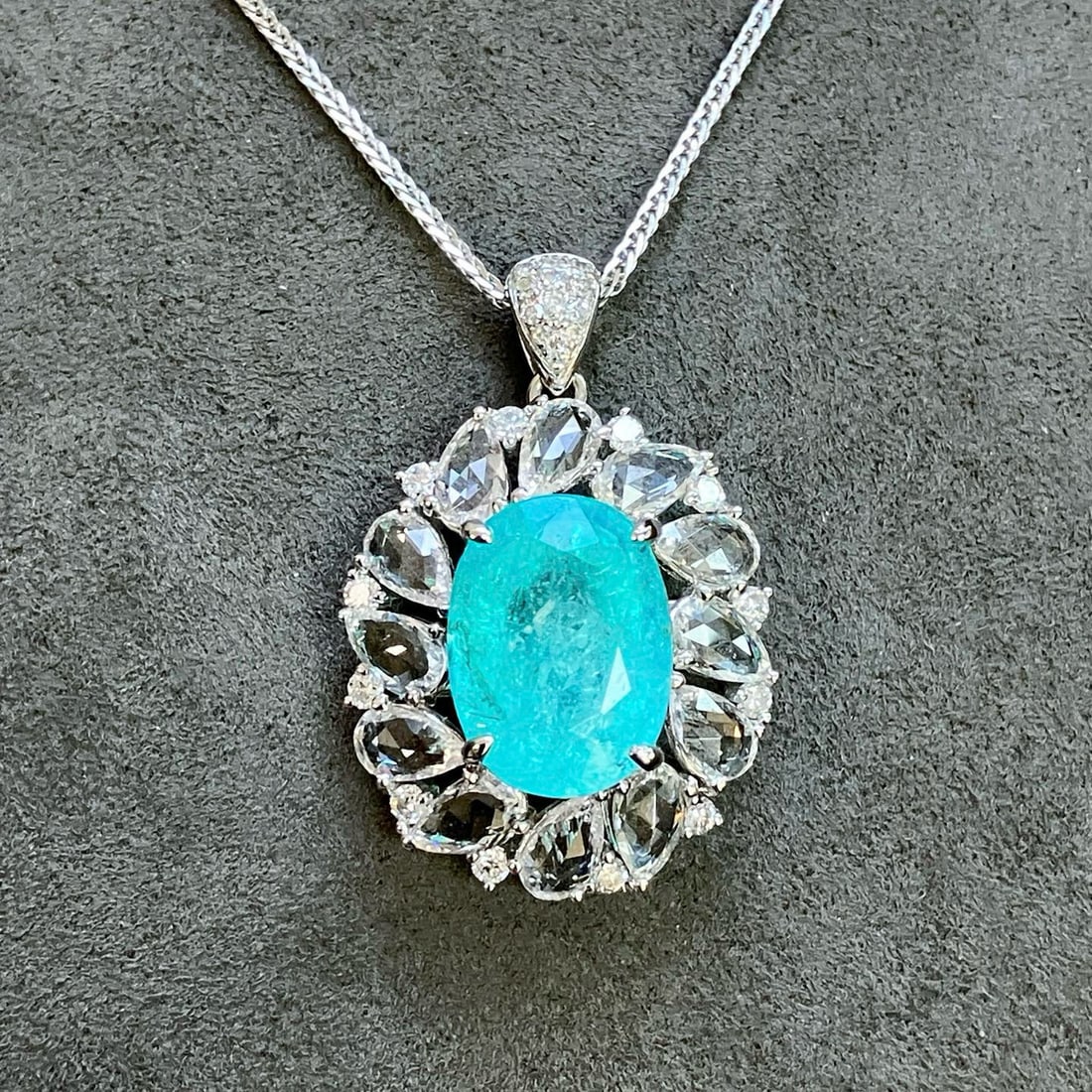 14k Gold 4.85 Ctw Natural Paraiba Tourmaline & Diamond Pendant( Without Chain ): Ref:231081258 // gold content:14k gold // main gemstone:paraiba tourmaline // shape:oval // carat weight:4. 62ct // color:blue // treatment:natural // // adjacent gemstone 2 : diamond // shape:round