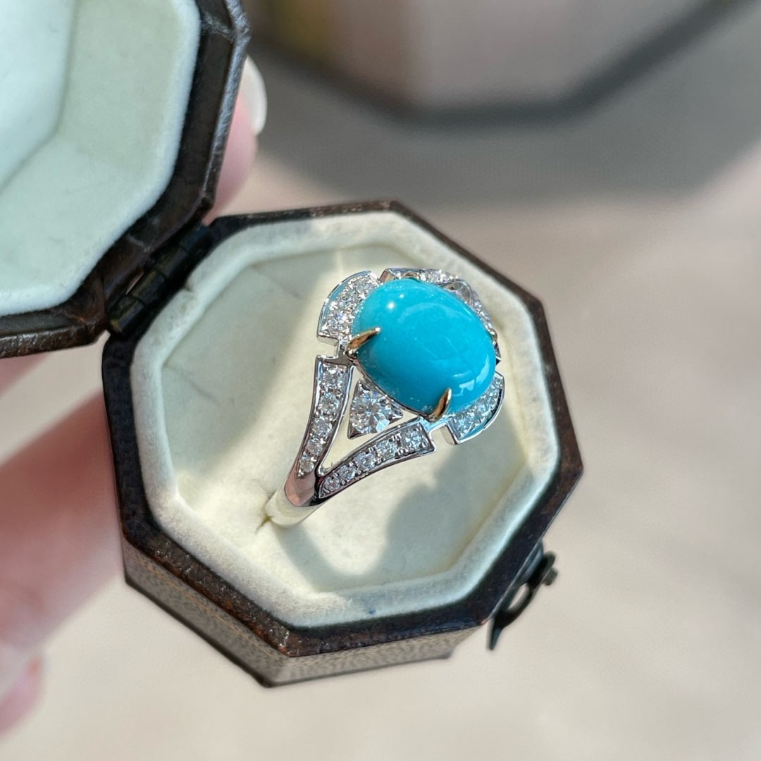 14k Gold 2.3 Ct Natural Blue Turquoise & Diamond Ring - 2