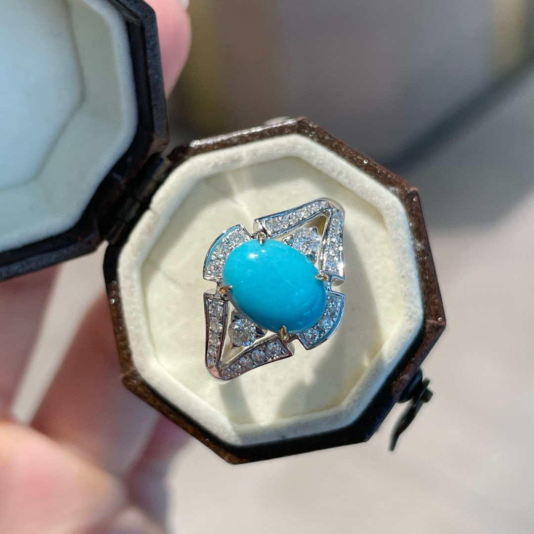 14k Gold 2.3 Ct Natural Blue Turquoise & Diamond Ring - 4