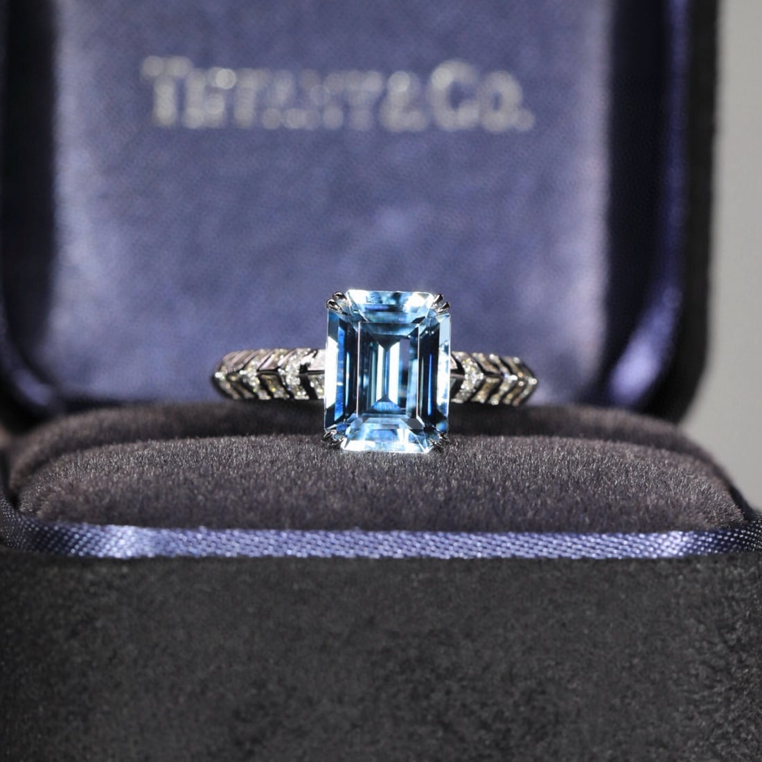 14k Gold 2.5 Ct Natural Aquamarine & Diamond Ring - 2