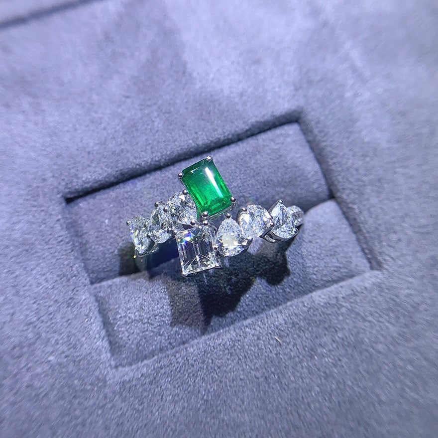 14k Gold 1.75 Ctw Natural Emerald & Diamond Ring - 2
