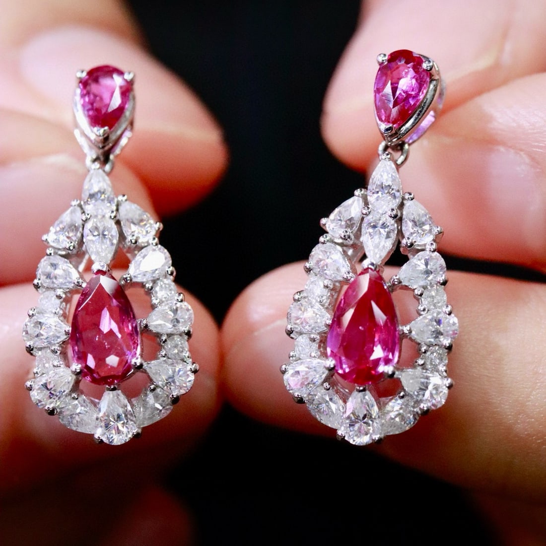 14k Gold 2.02 Ctw Natural Ruby & Diamond Earrings: Ref:231082081 // gold content:14k gold // main gemstone:ruby // shape:pear // carat weight:1. 90ct // color:red // treatment:natural // // adjacent gemstone 2 : diamond // shape:round // carat