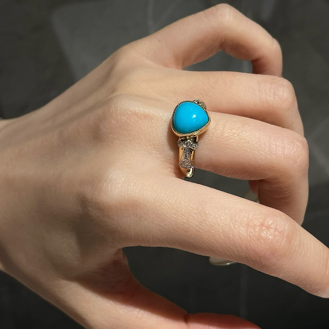 14k Gold 2.5 Ct Natural Blue Turquoise & Diamond Ring - 5