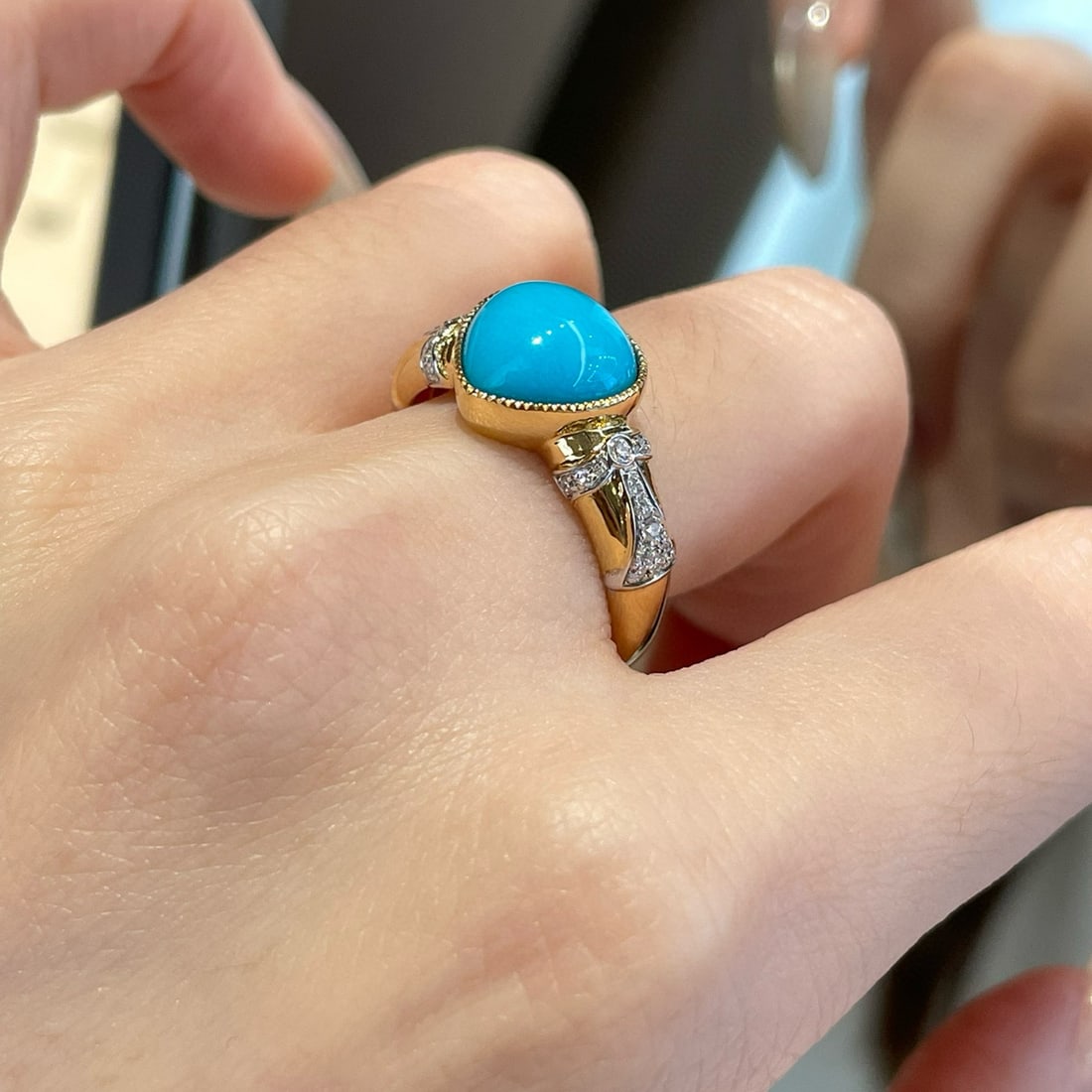 14k Gold 2.5 Ct Natural Blue Turquoise & Diamond Ring - 6