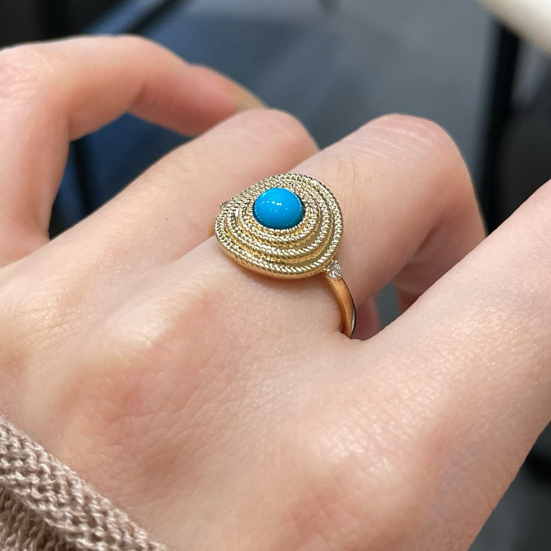14k Gold 0.6 Ct Natural Blue Turquoise & Diamond Ring - 2