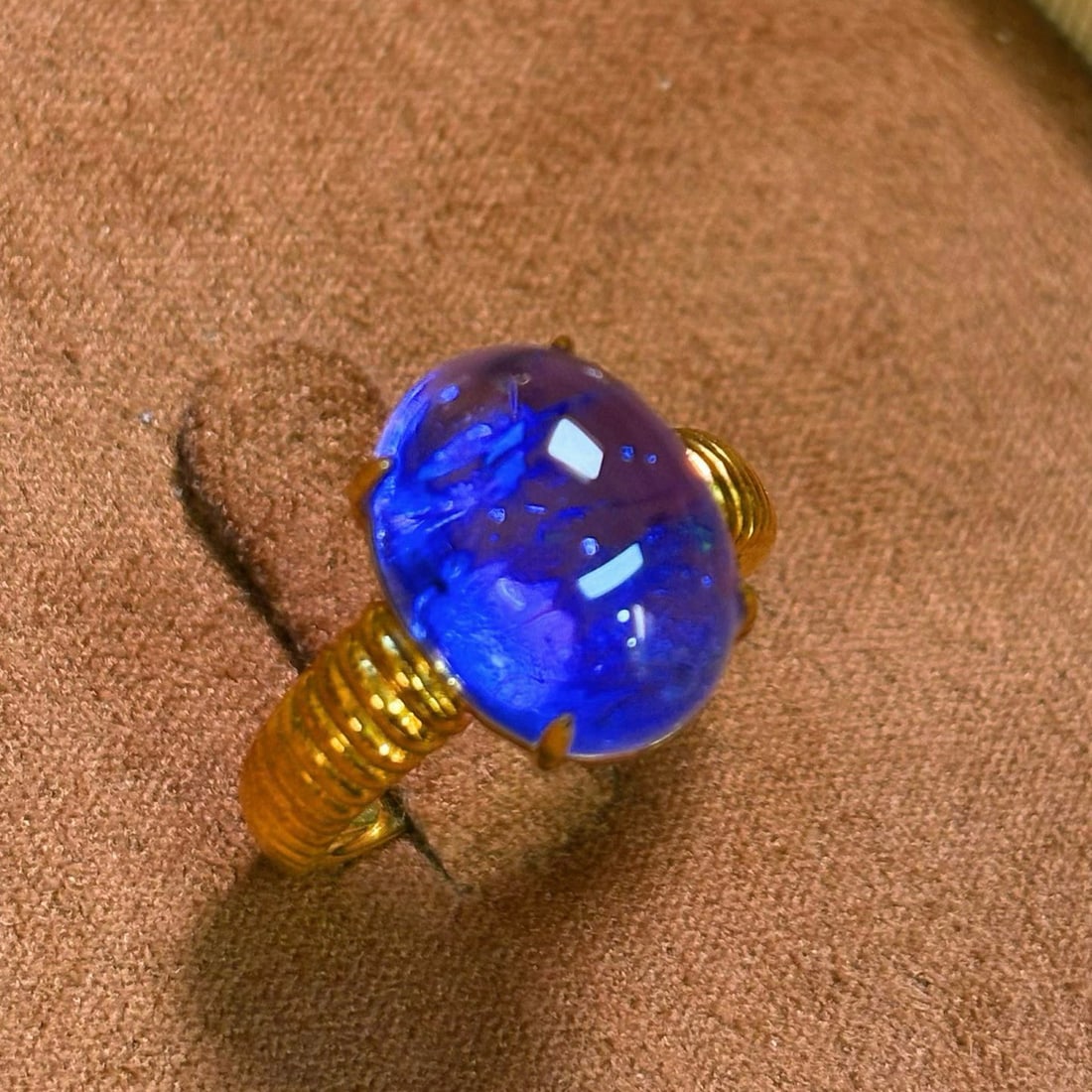 14k Gold 9.9 Ct Natural Tanzanite Ring - 3