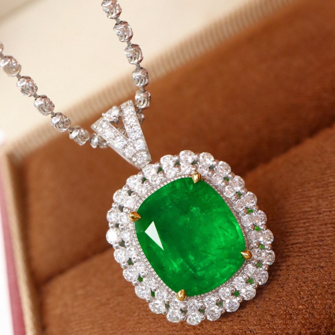 14k Gold 4.22 Ctw Vivid Green Natural Emerald & Diamond Pendant( Without Chain ) - 3