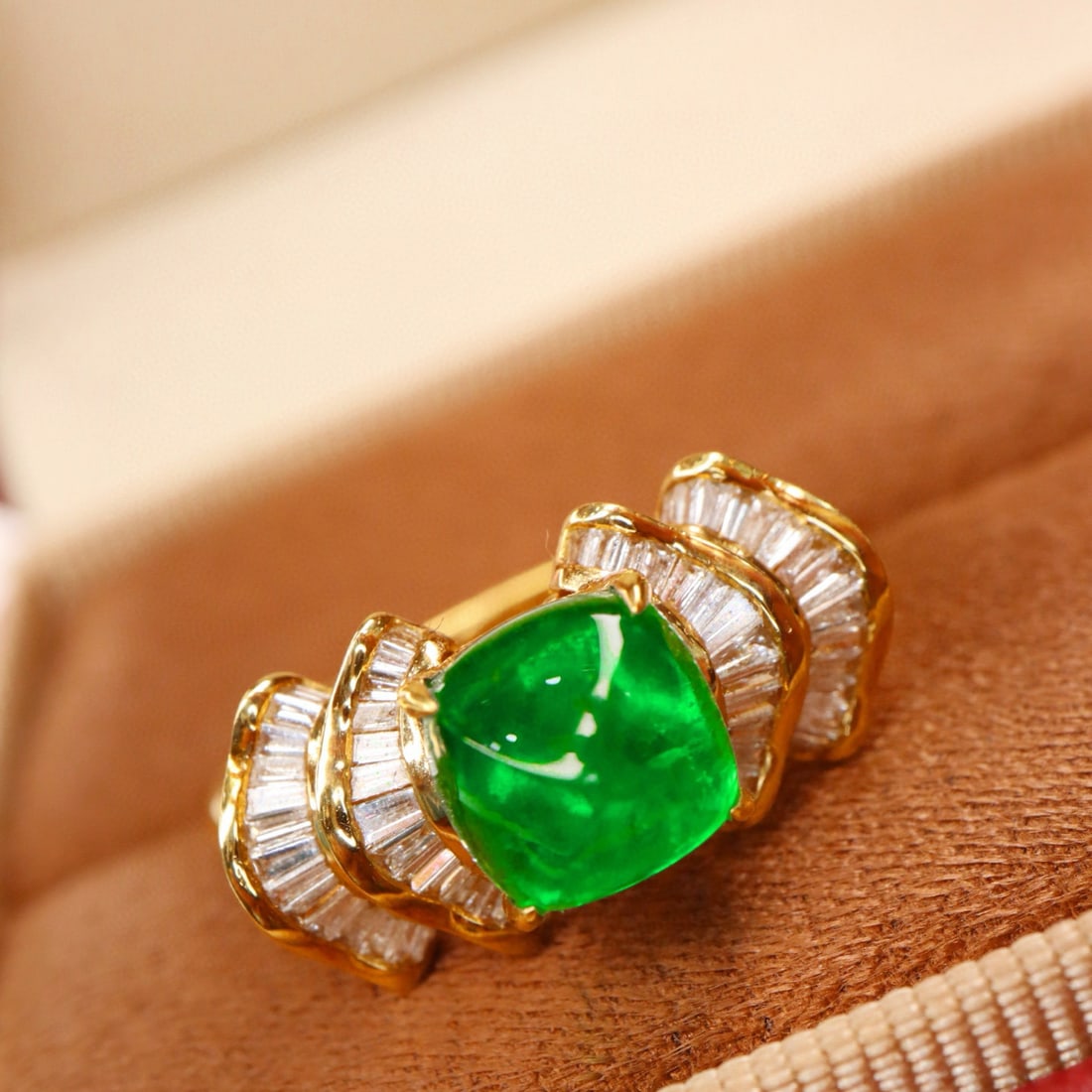 14k Gold 2.45 Ctw Vivid Green Natural Emerald & Diamond Ring - 3