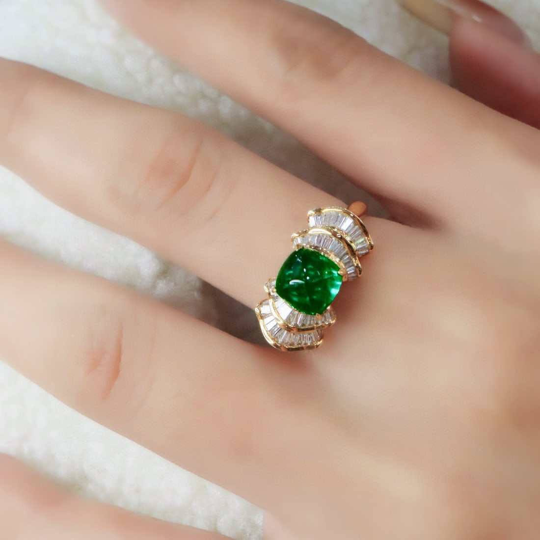 14k Gold 2.45 Ctw Vivid Green Natural Emerald & Diamond Ring - 4