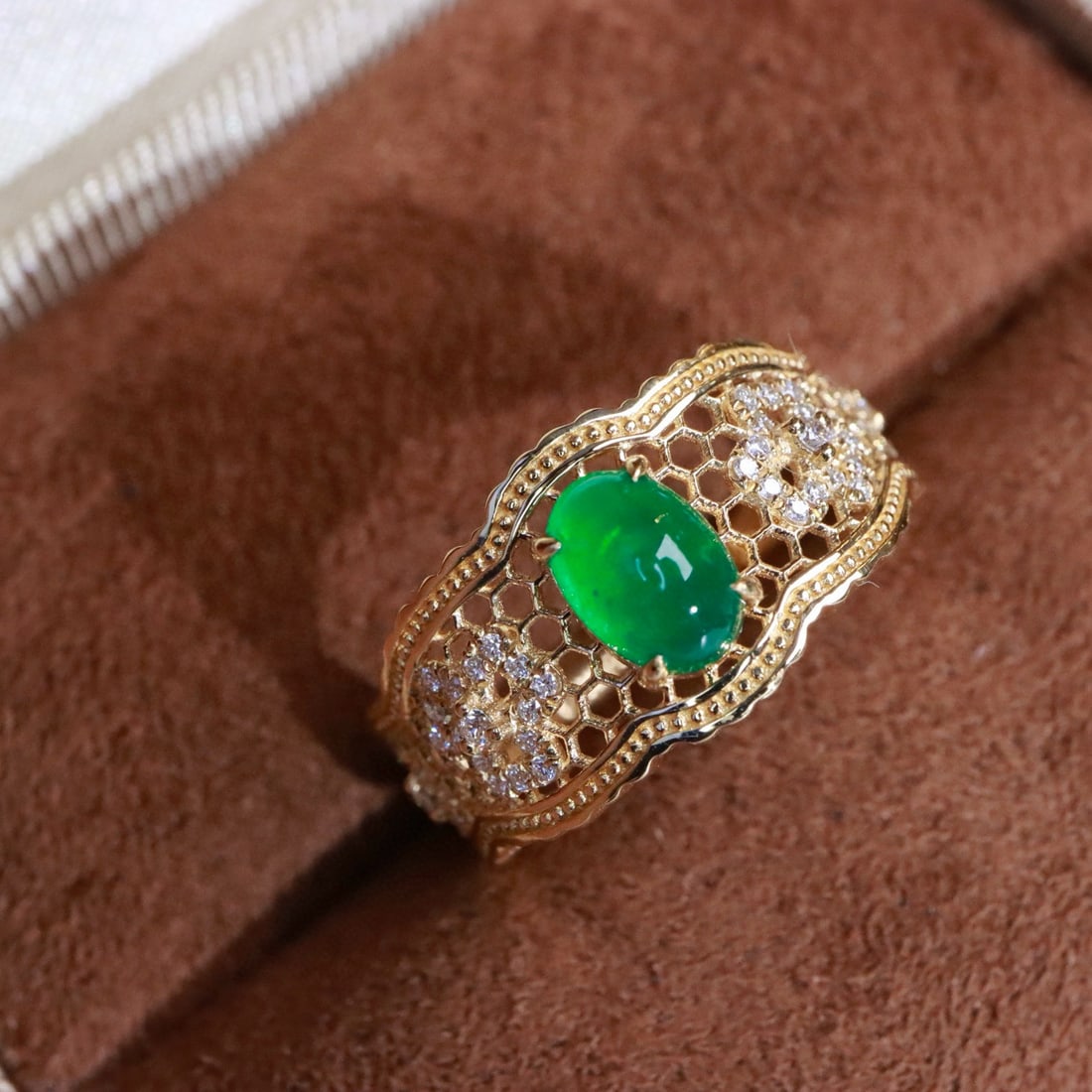 14k Gold 0.98 Ctw Vivid Green Natural Emerald & Diamond Ring - 6