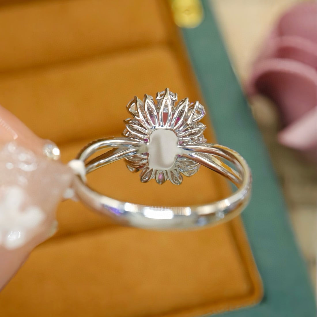14k Gold 2.22 Ctw Natural Padparadscha Sapphire & Diamond Ring - 4