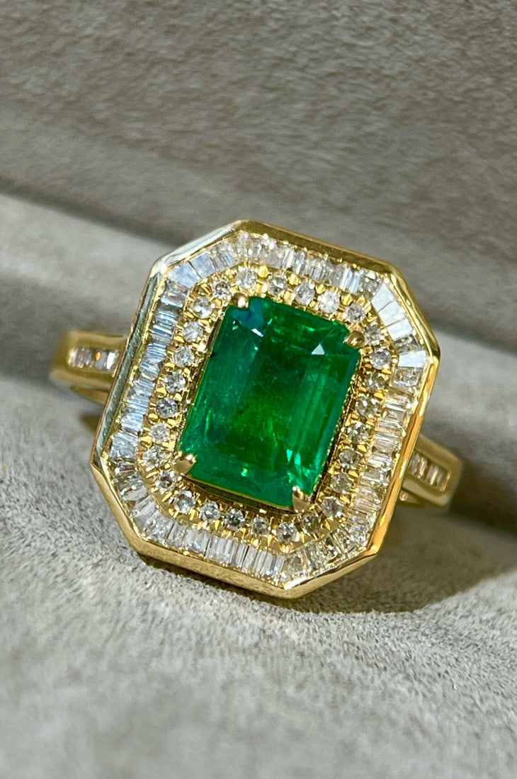 14k Gold 2.84 Ctw Vivid Green Natural Emerald & Diamond Ring - 2