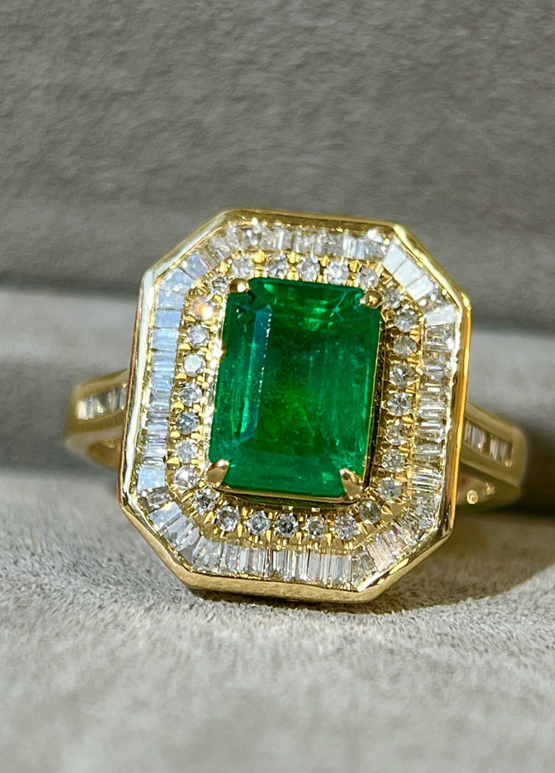 14k Gold 2.84 Ctw Vivid Green Natural Emerald & Diamond Ring - 4