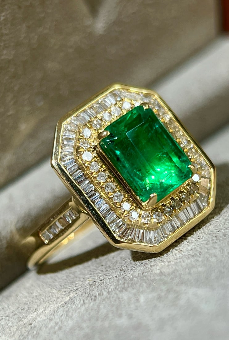 14k Gold 2.84 Ctw Vivid Green Natural Emerald & Diamond Ring - 7