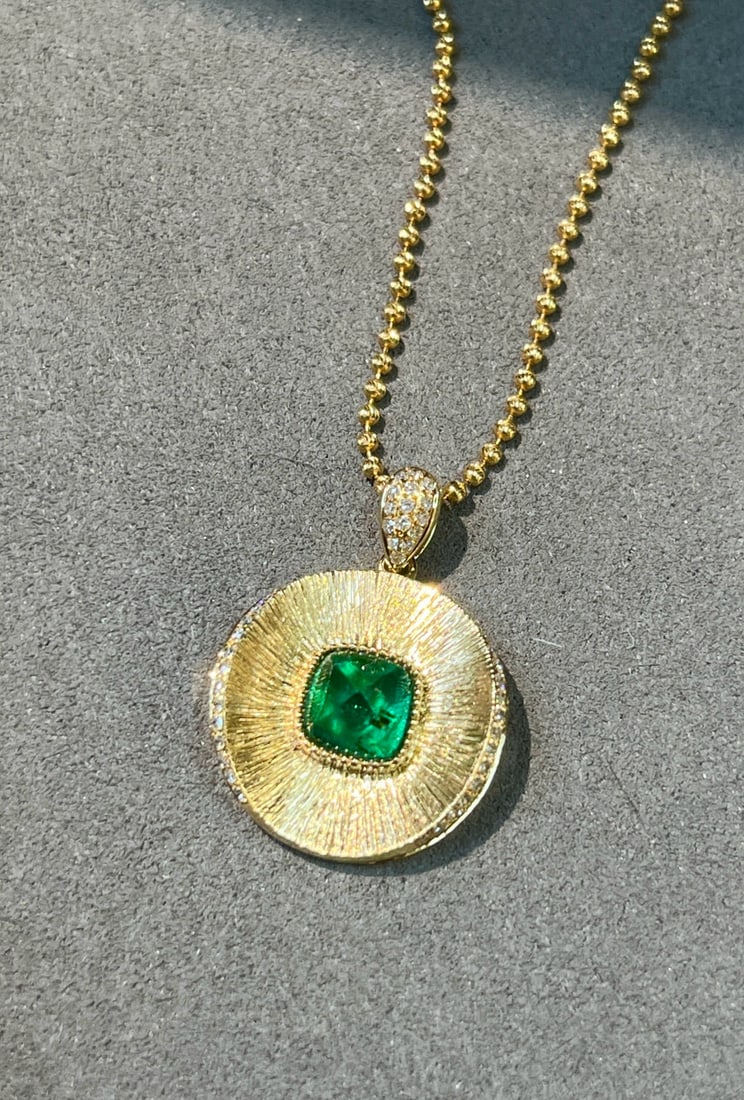 14k Gold 1.71 Ctw Vivid Green Natural Emerald & Diamond Pendant( Without Chain ) - 3