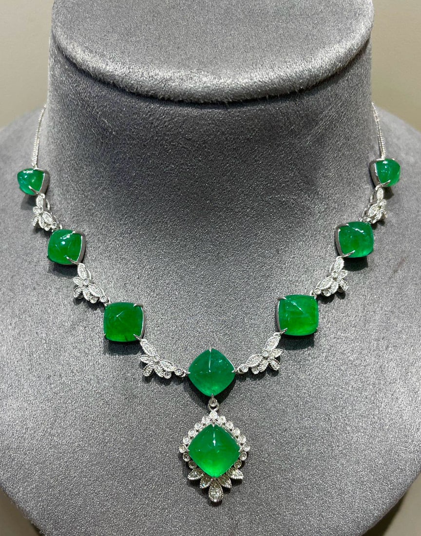 14k Gold 18.88 Ct Vivid Green Natural Emerald & Diamond Necklace - 4