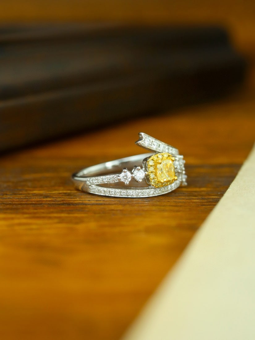 14k Gold 0.55 Ctw Natural Yellow Diamond & Diamond Ring - 3