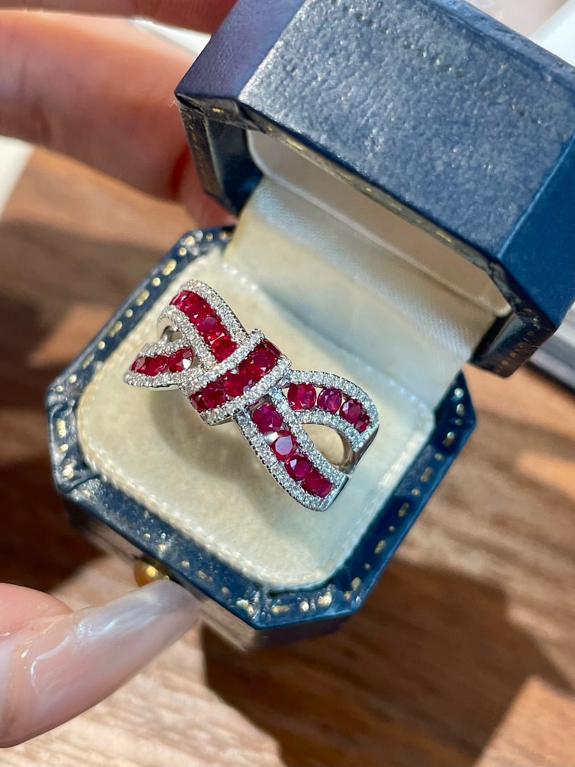 14k Gold 1.25 Ct Vivid Red Natural Ruby & Diamond Ring - 3