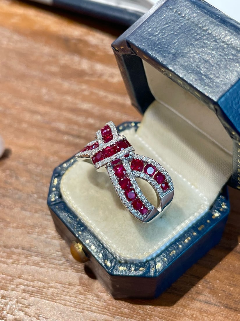 14k Gold 1.25 Ct Vivid Red Natural Ruby & Diamond Ring - 4