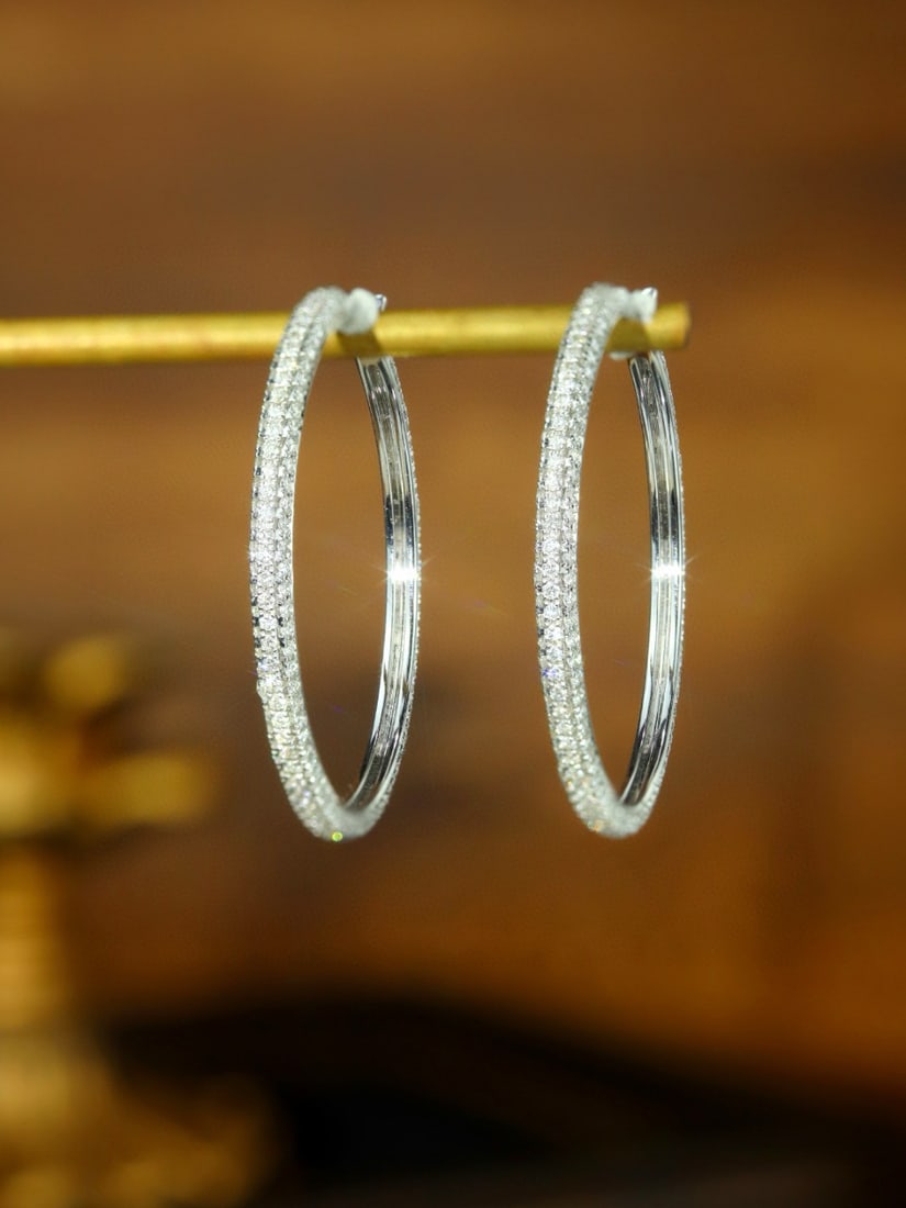 14k Gold 2.0 Ct Natural H Diamond Earrings: Ref:231082278 // gold content:14k gold // main gemstone:diamond // shape:round // carat weight:2. 0ct // clarity grade:vs-si // color:h // treatment:natural // cut grade:g // Condition: New Low Estima