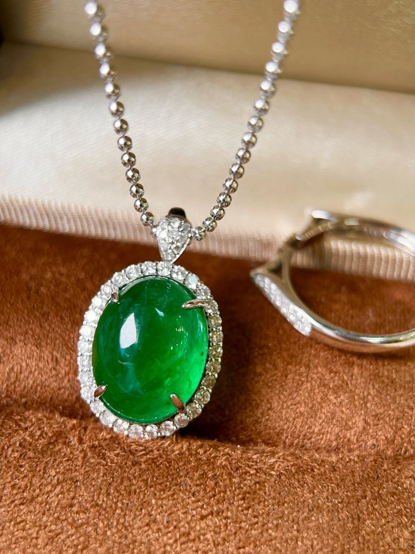 14k Gold 10.80 Ctw Vivid Green Natural Emerald & Diamond Ring/pendant( Without Chain ) - 4