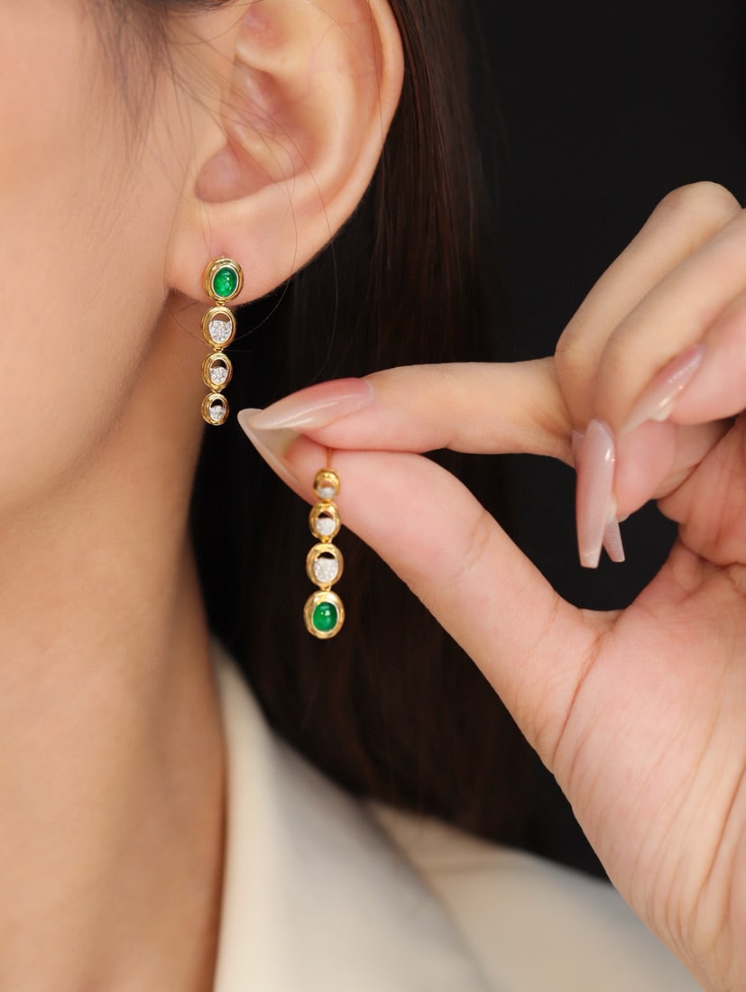 14k Gold 0.61 Ctw Vivid Green Natural Emerald & Diamond Earrings - 4
