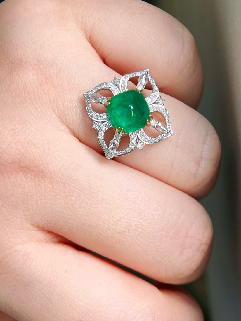 14k Gold 4.08 Ctw Vivid Green Natural Emerald & Diamond Ring - 6