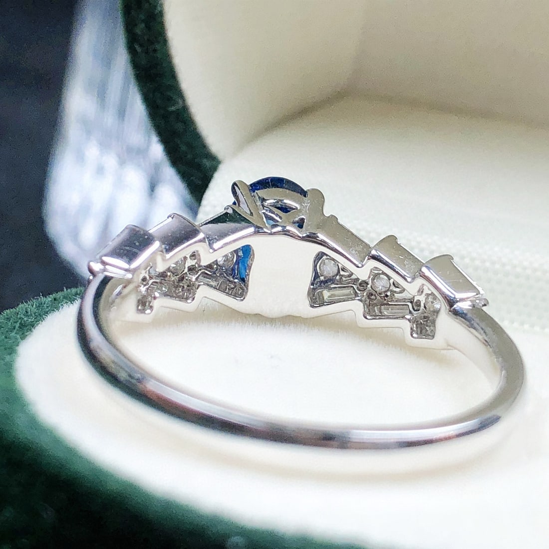 14k Gold 1.64 Ctw Natural Sapphire & Diamond Ring - 6