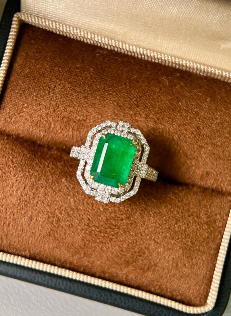 14k Gold 3.81 Ctw Vivid Green Natural Emerald & Diamond Ring - 5