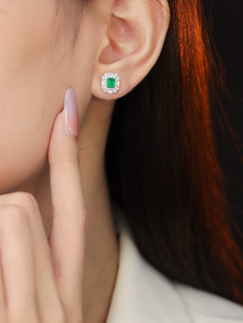 14k Gold 1.24 Ctw Vivid Green Natural Emerald & Diamond Earrings - 5