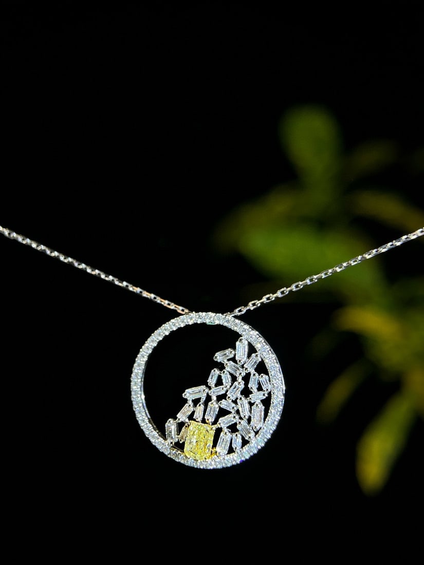 14k Gold 1.00 Ctw Natural Yellow Diamond & Diamond Necklace: Ref:231082345 // gold content:14k gold // main gemstone:yellow diamond // shape:cushion // carat weight:0. 43ct // color:yellow // treatment:natural // // adjacent gemstone 2 : diamond //