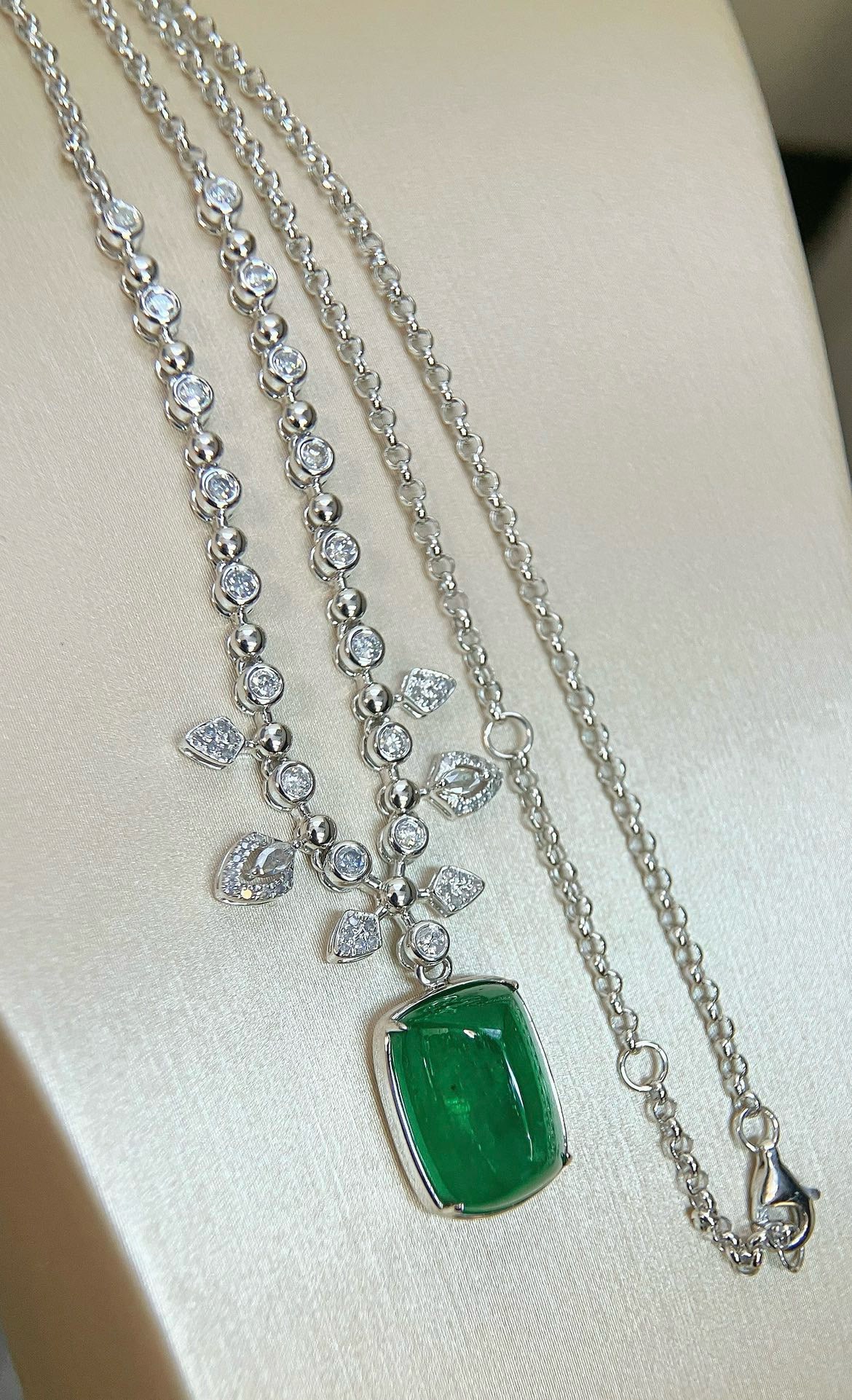 14k Gold 10.36 Ctw Vivid Green Natural Emerald & Diamond Necklace - 2