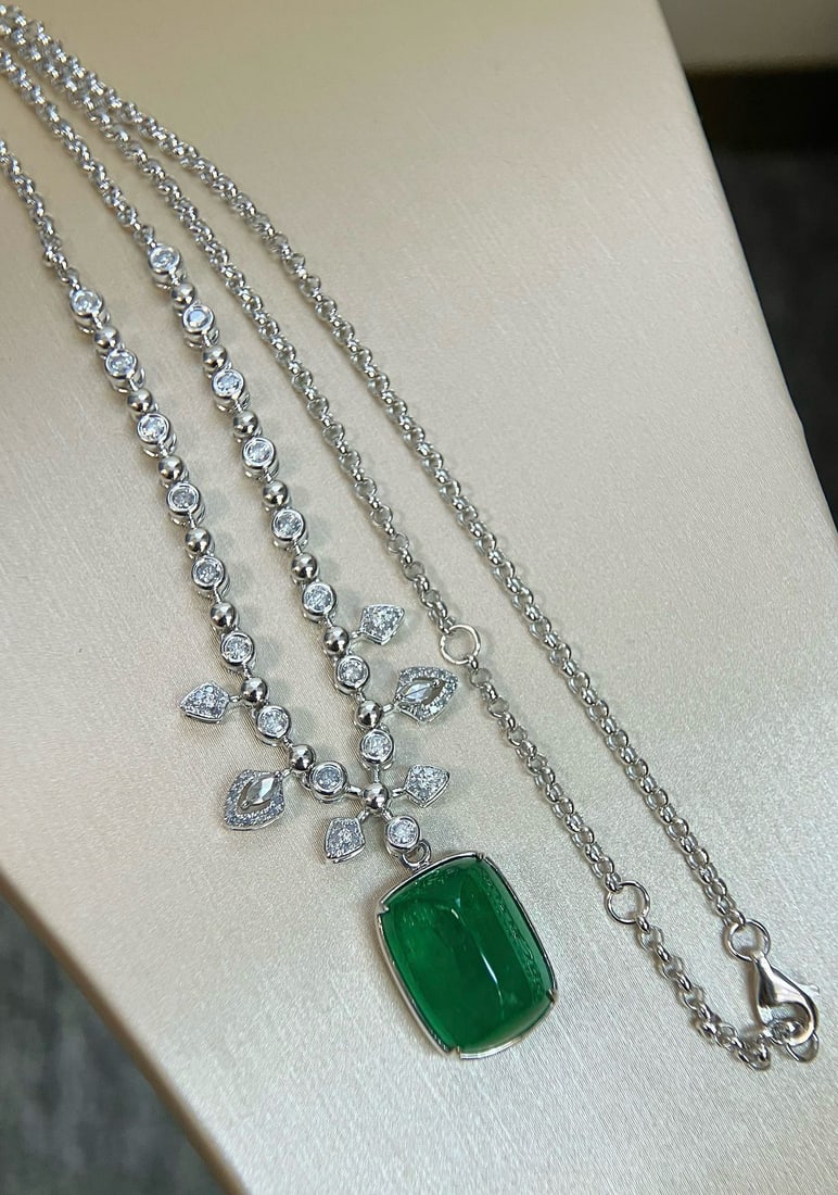 14k Gold 10.36 Ctw Vivid Green Natural Emerald & Diamond Necklace - 5