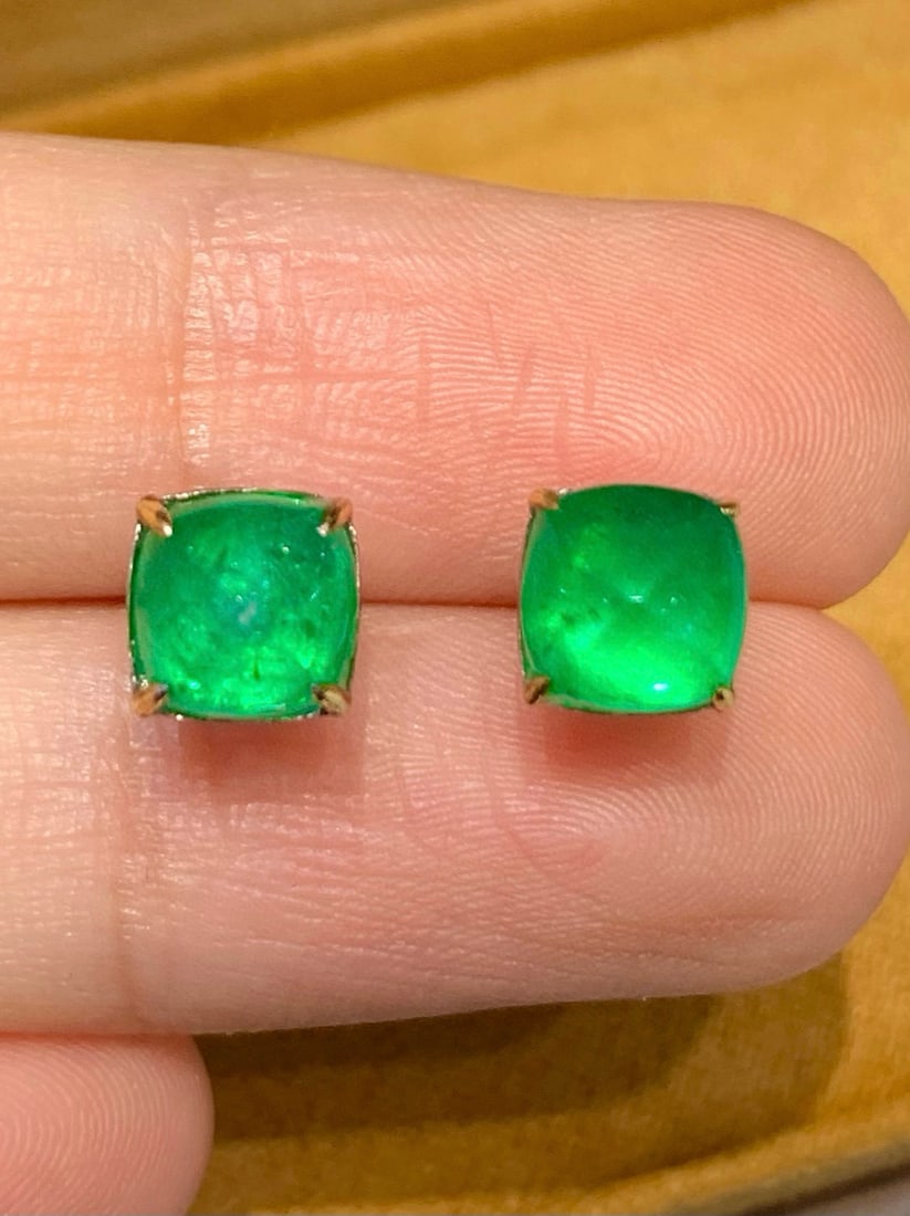 14k Gold 3 Ct Vivid Green Natural Emerald Earrings - 2