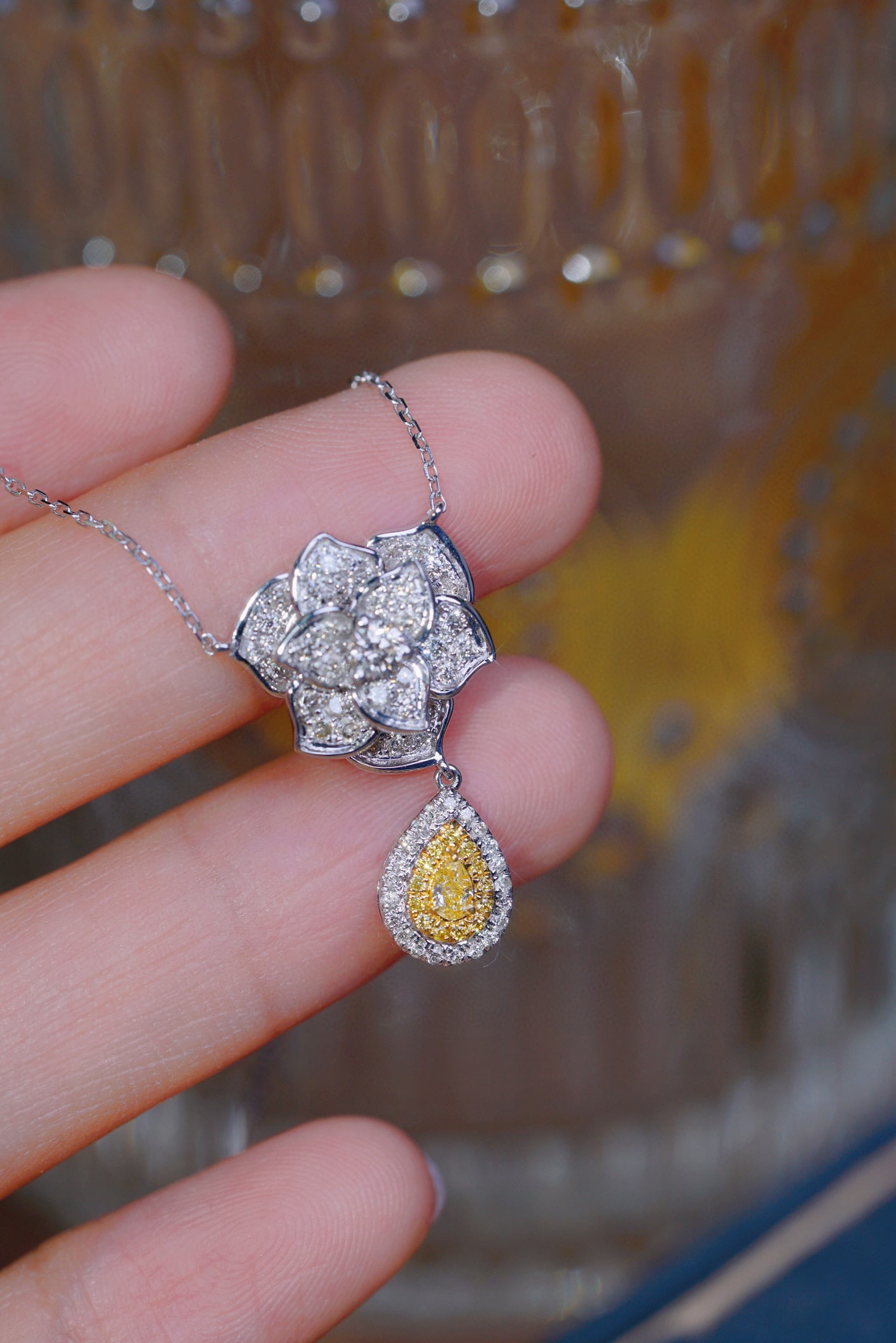 14k Gold 0.75 Ctw Natural Yellow Diamond & Diamond Necklace - 5