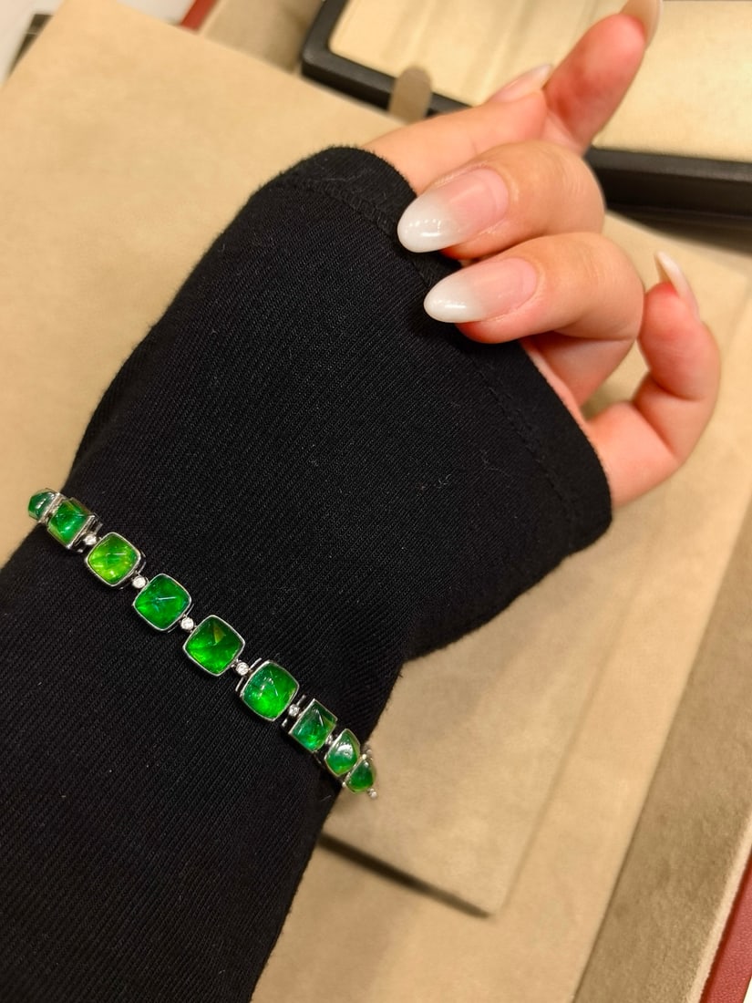 14k Gold 10.53 Ctw Vivid Green Natural Emerald & Diamond Bracelet - 3