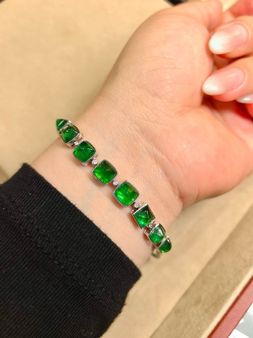 14k Gold 10.53 Ctw Vivid Green Natural Emerald & Diamond Bracelet - 4