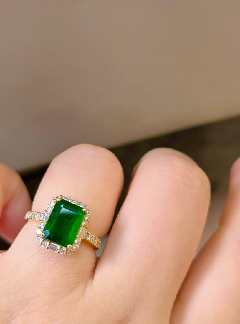 14k Gold 3.41 Ctw Vivid Green Natural Emerald & Diamond Ring - 3