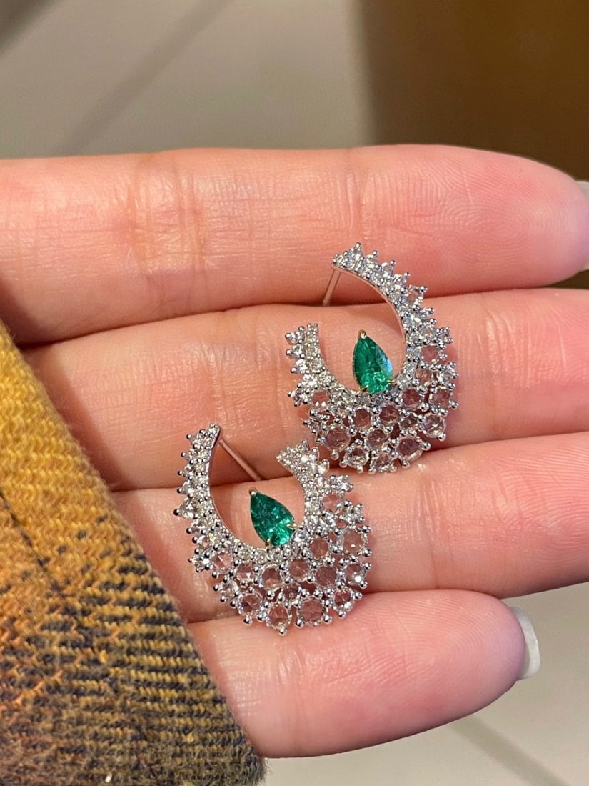 14k Gold 2.12 Ctw Natural Emerald & Sapphire Earrings - 2