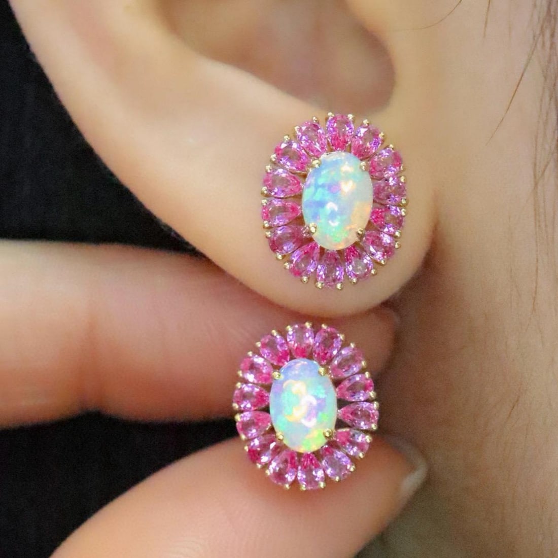 14k Gold 2.89 Ctw Natural Opal & Sapphire Earrings: Ref:231159007 // gold content:14k gold // main gemstone:opal // shape:oval // carat weight:0. 85ct // color:color // treatment:natural // // adjacent gemstone 2 : sapphire // number of stones:30 //
