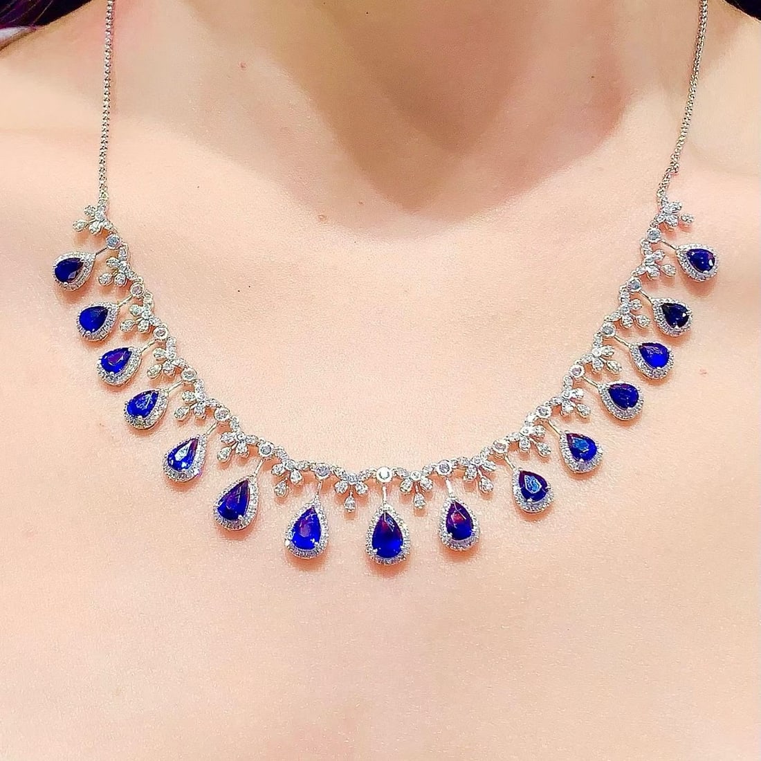 14k Gold 7.2 Ct Natural Sapphire & Diamond & Sapphire Necklace - 5