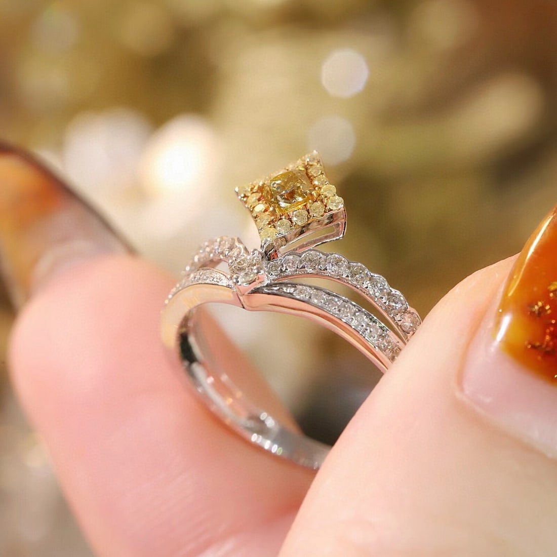 14k Gold 0.52 Ctw Natural Yellow Diamond & Diamond Ring - 6