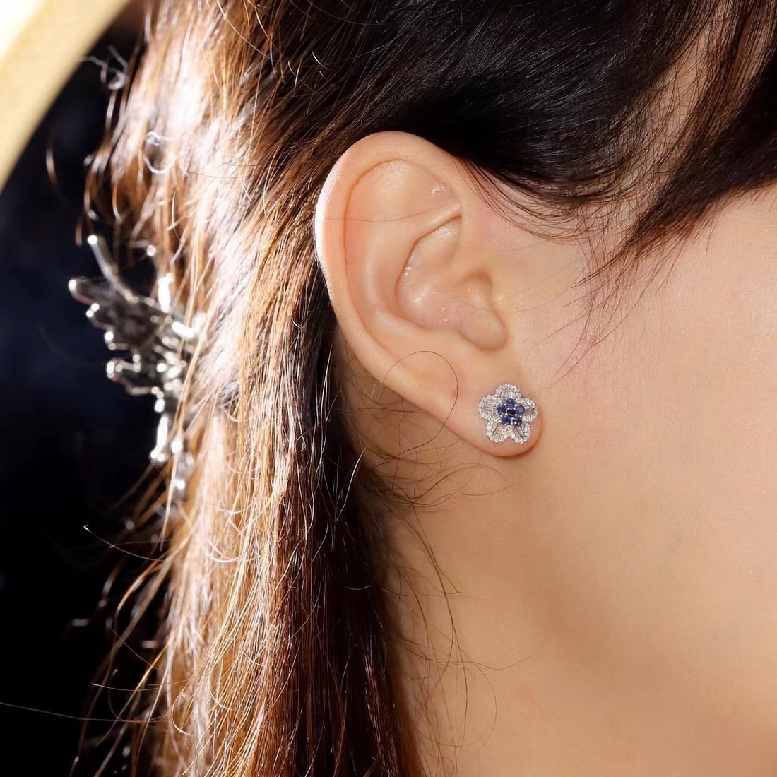 14k Gold 0.92 Ctw Natural Sapphire & Diamond & Flowers Earrings - 8