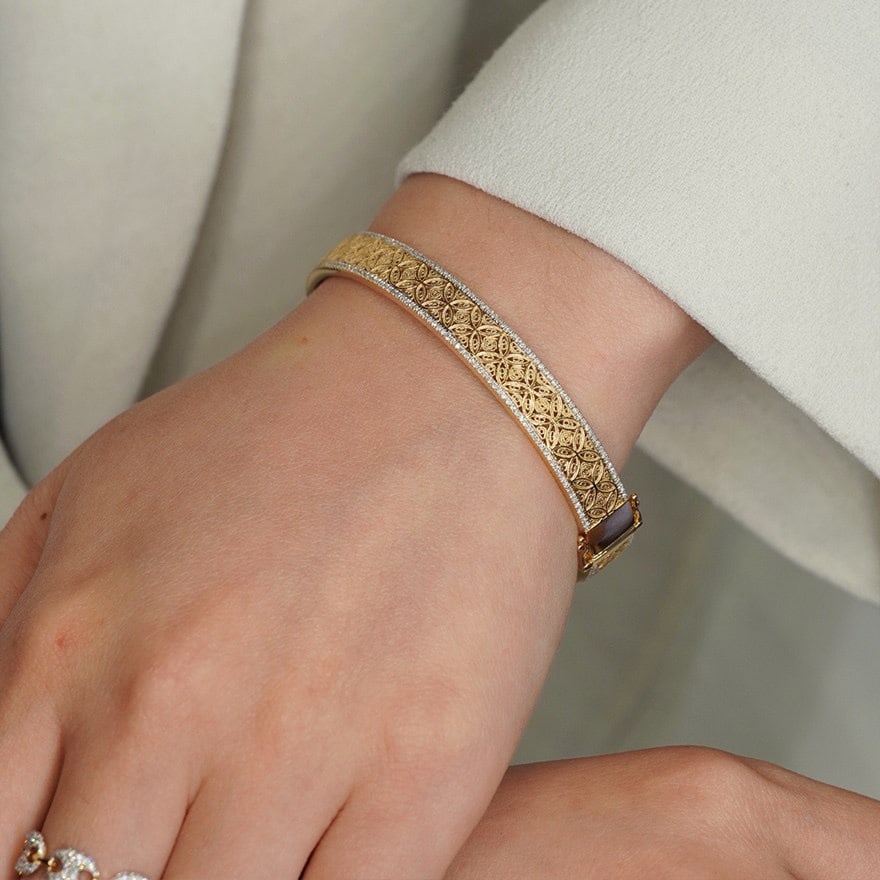 14k Gold 0.9 Ct Natural H Diamond Bangle - 6