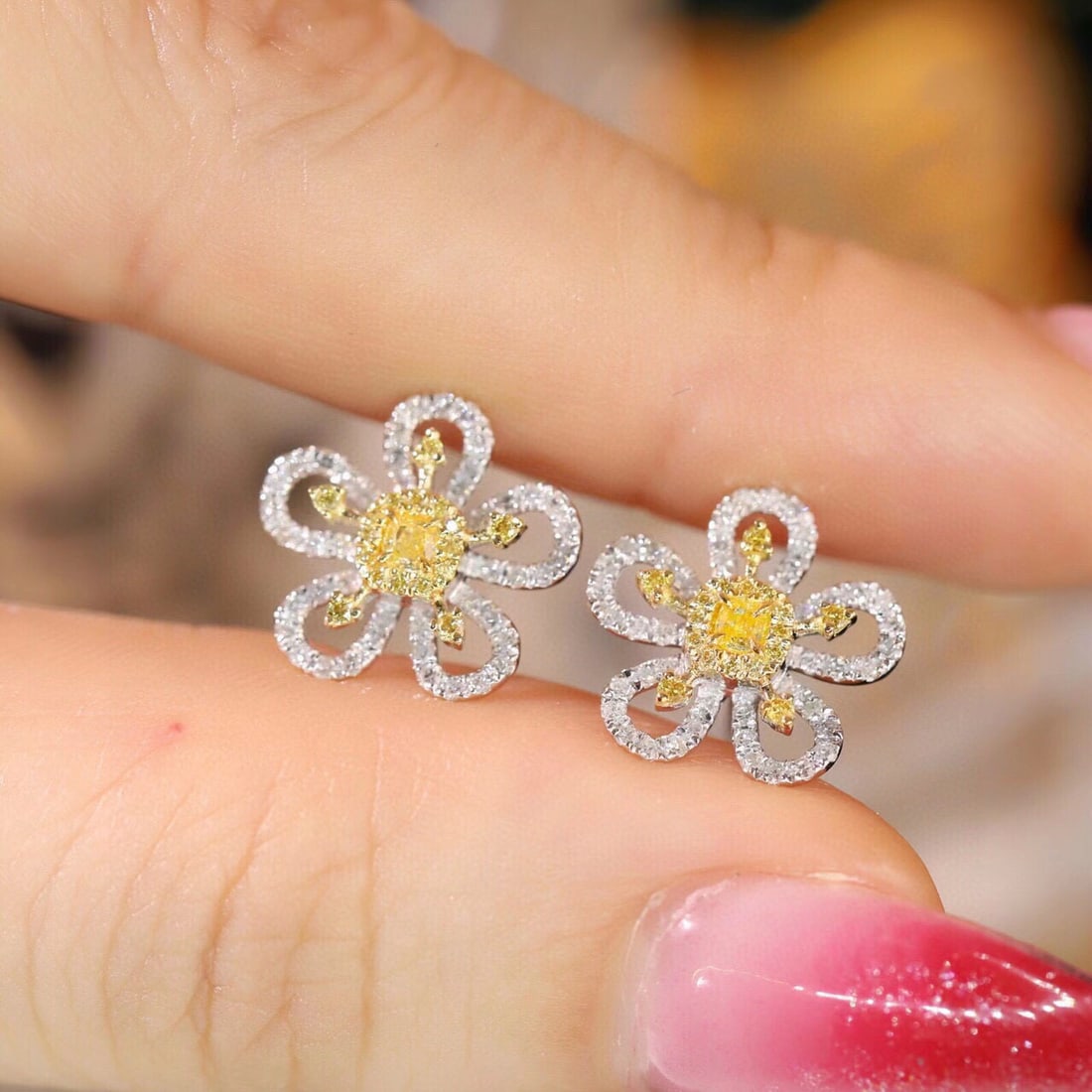 14k Gold 0.60 Ctw Natural Yellow Diamond & Diamond & Flowers Earrings - 5