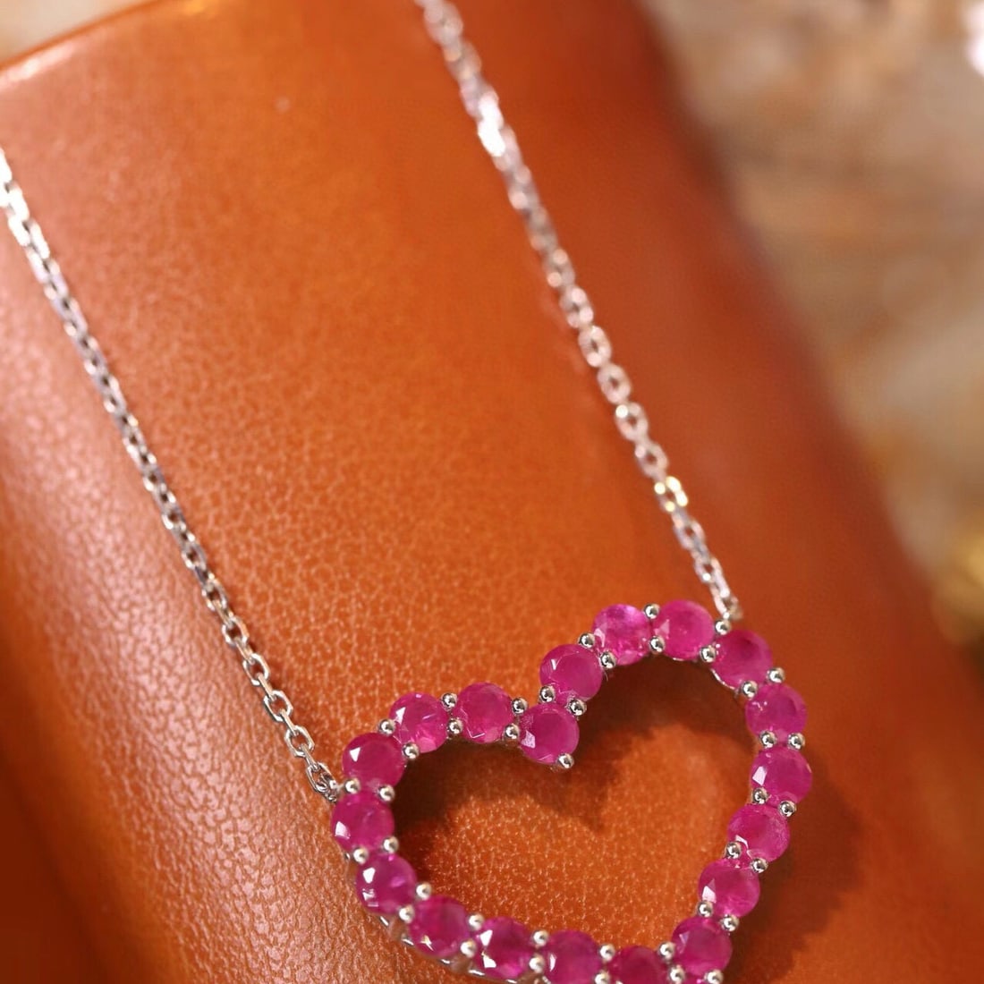 14k Gold 1.95 Ct Natural Ruby Necklace - 5