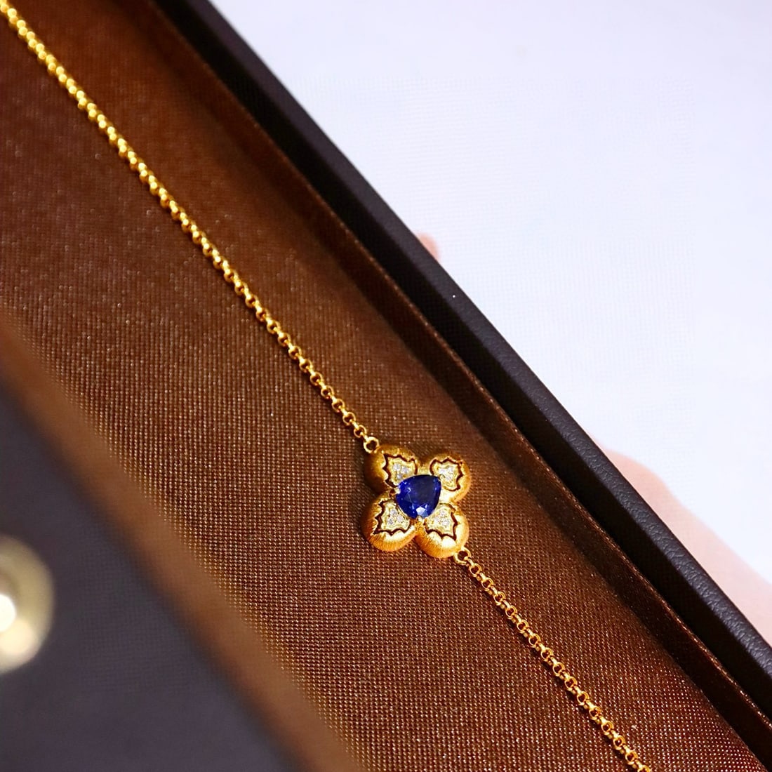 14k Gold 0.58 Ctw Natural Sapphire & Diamond Bracelet - 4