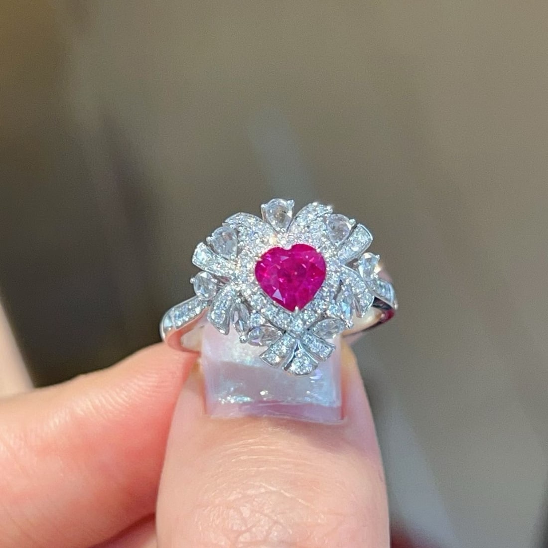 14k Gold 1.25 Ctw Natural Ruby & Diamond Ring - 3