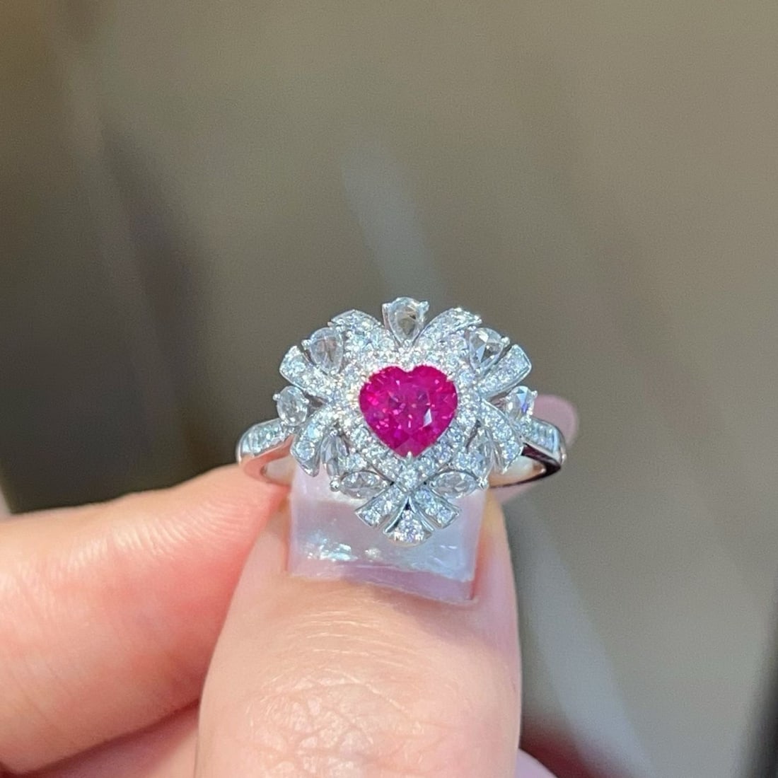 14k Gold 1.25 Ctw Natural Ruby & Diamond Ring - 4